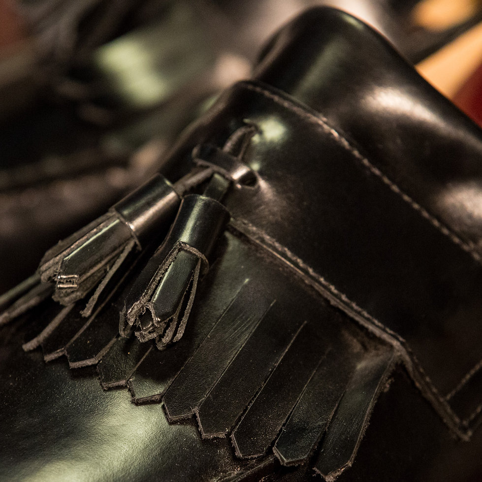 OC 012 - Tassel Classic Loafers in Black - Image 2