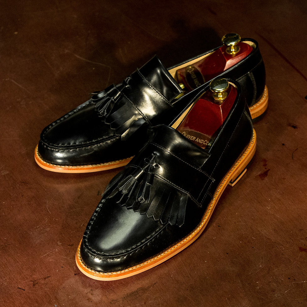 OC 012 - Tassel Classic Loafers in Black